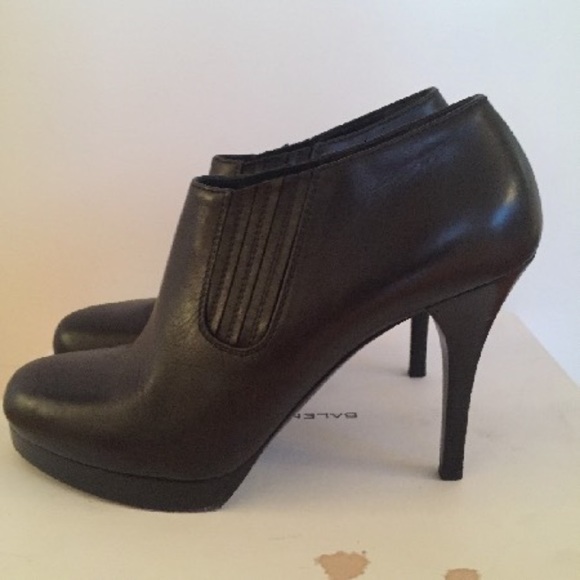 Balenciaga - Round-toe booties US 8 | IT 38 - Picture 2 of 6